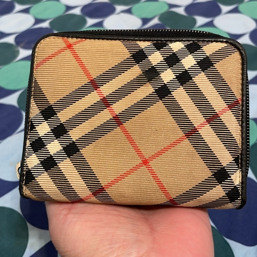 Burberry Beige and Black Plaid Zippy Wallet - Picture 7 of 12